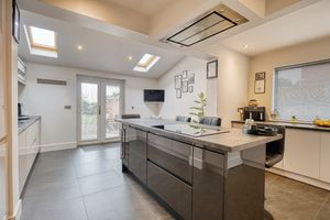 Kitchen/Diner- click for photo gallery